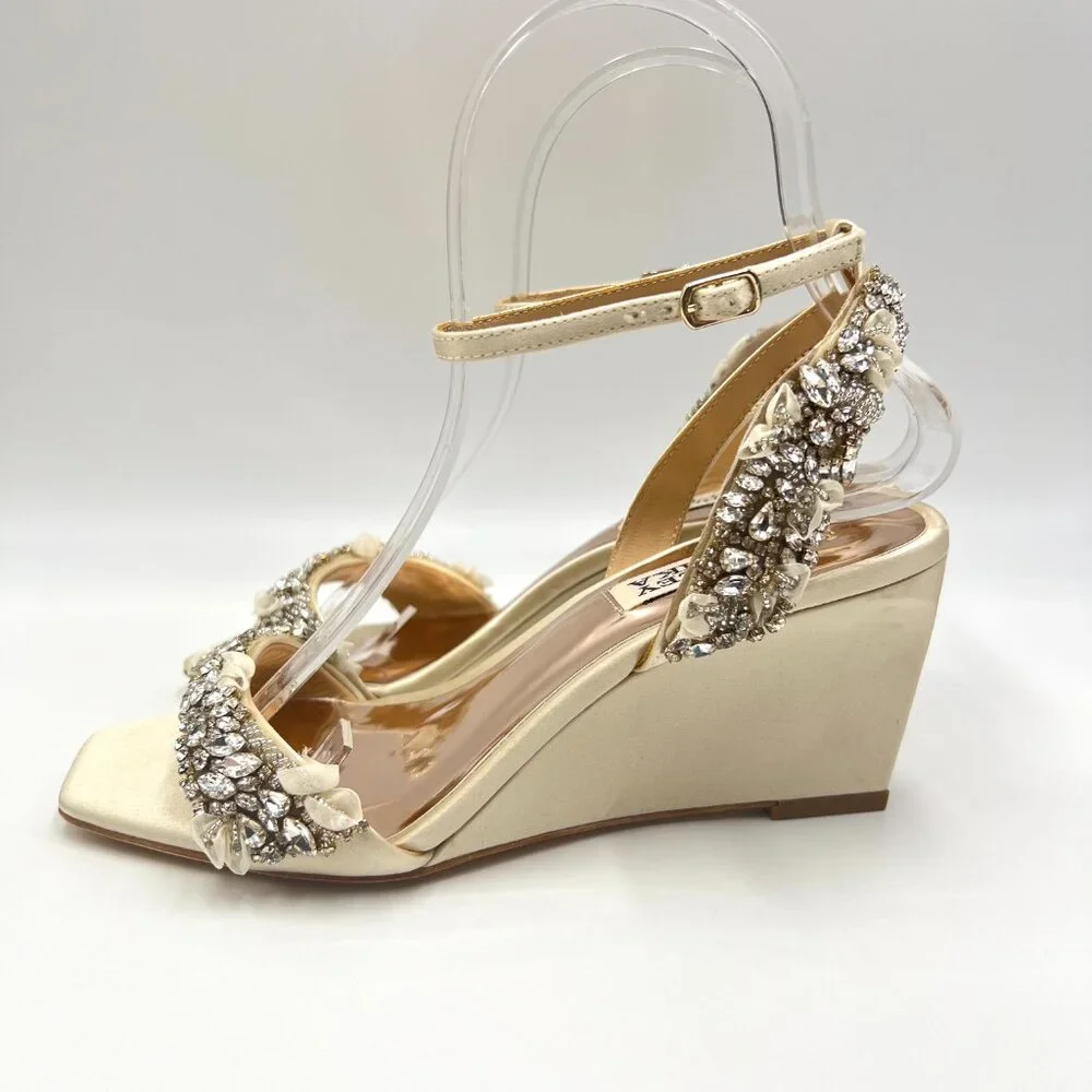 Badgley Mischka Size 5 Ivory White Satin Jeweled Wedges Dress Sandals‎ Shoes